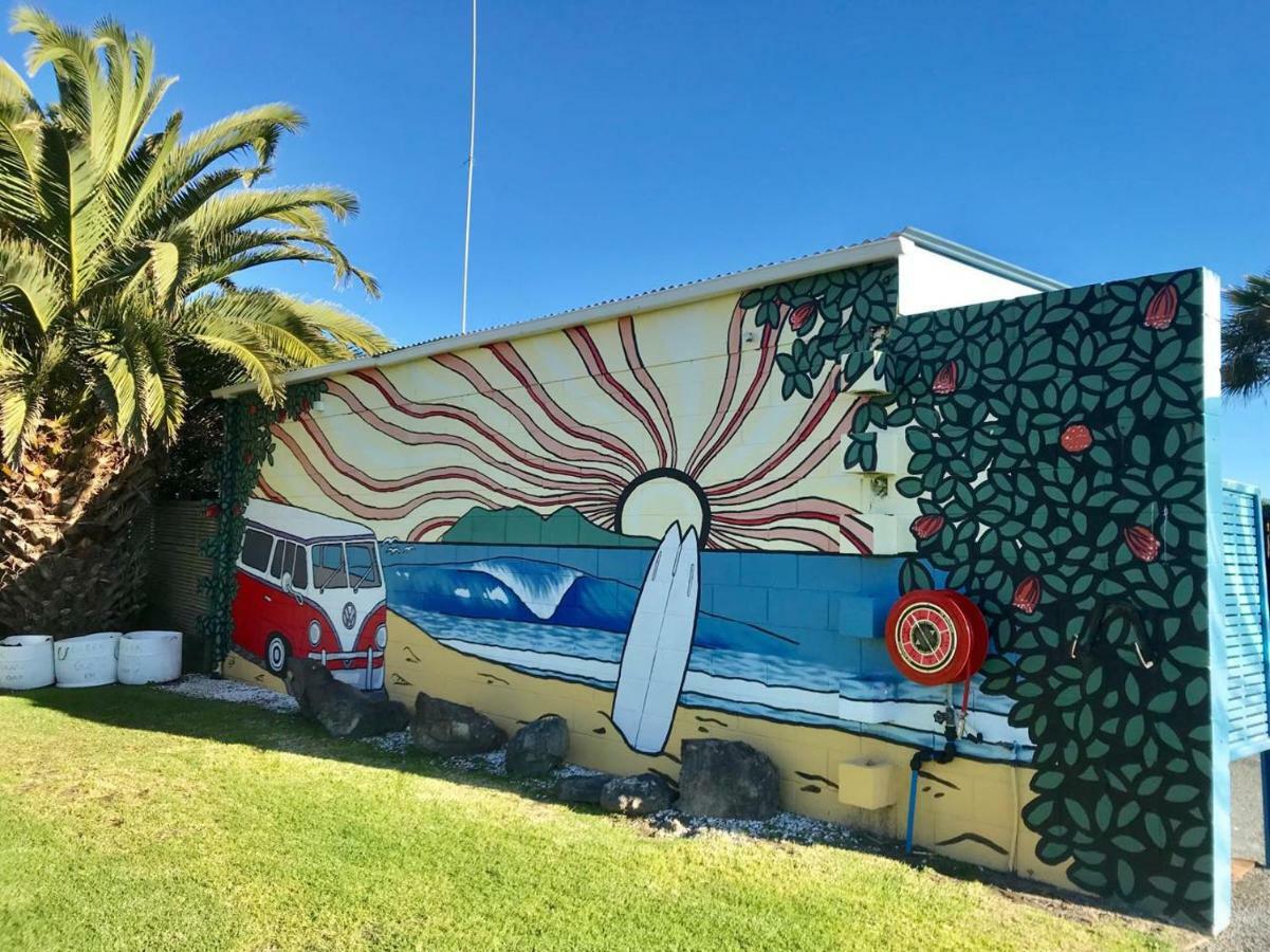 Beaches Motel Waihi Exterior photo