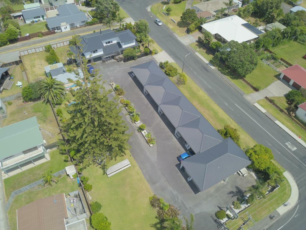 Beaches Motel Waihi Exterior photo